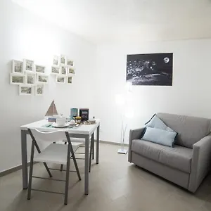 330-holiday-apartments-manarola.hotelitalianriviera.com/